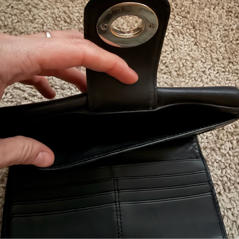Coach Black Leather Turnlock Continental Wallet – Classic Stitching - Picture 9 of 16
